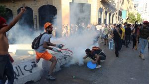 Eksplozija u Bejrutu: Održan minut ćutanja, a protesti se nastavljaju
