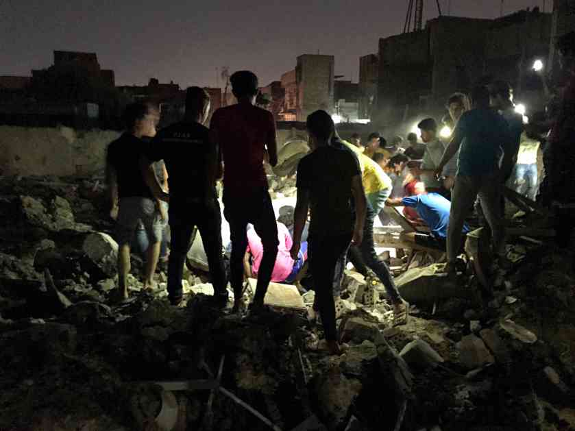 Dvostruki napad kod džamije u Bagdadu, poginulo 18 ljudi