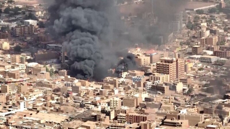 Eksplozije u Kartumu dok sudanska vojska obnavlja pozive za dobrovoljce