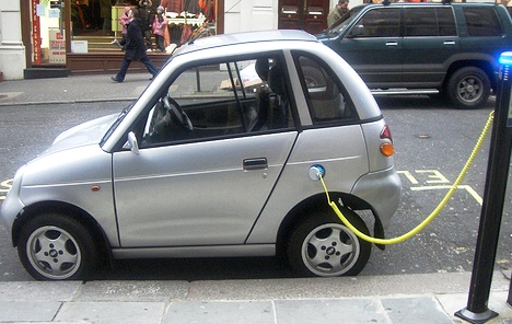 Električni automobili u EU morat će stvarati buku