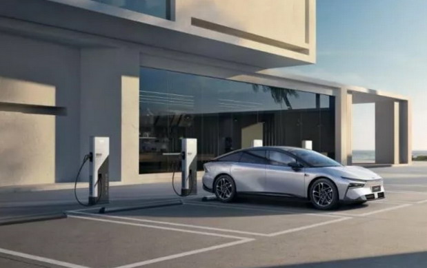 Električni automobili u prve dve godine zagađuju više od benzinaca