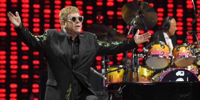 Elton Džon prekinuo koncert zbog gubitka glasa