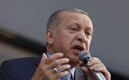 
					Erdogan na predizbornim skupovima u Turskoj prikazao snimak napada sa Novog Zelanda 
					
									