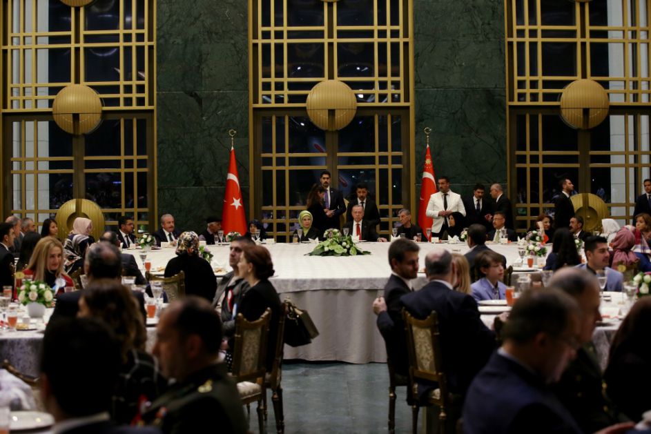 Erdogan organizovao iftar za porodice šehida