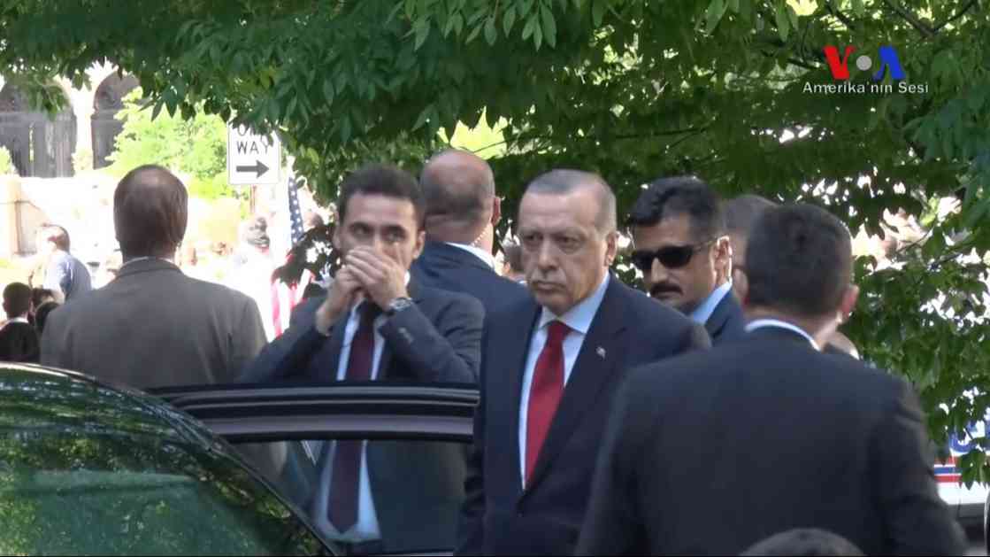 Erdogan posmatra tuču svojih tjelohranitelja i kurdskih demonstranata u Washingtonu /VIDEO/