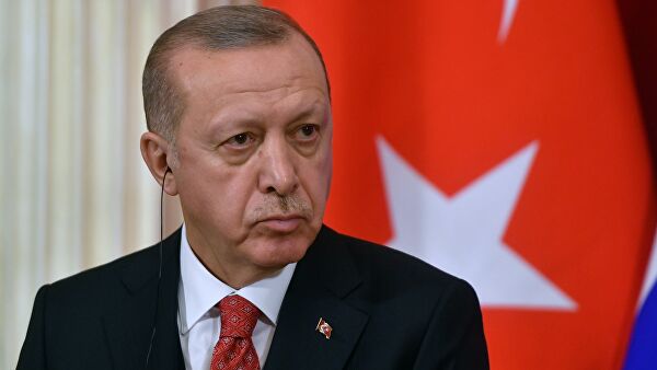 Erdogan predložio Makronu da „proveri svoj mozak“