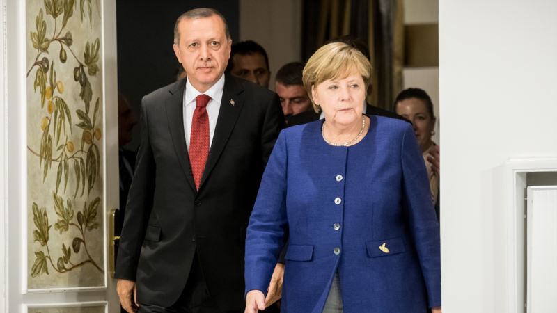 Erdogan razgovarao s Merkel 