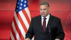 Eskobar: SAD pozdravljaju pozitivan angažman Srbije u NATO