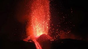 Etna (2): Suveniri od presovane lave