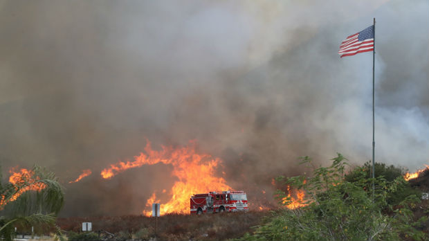 Evakuacije zbog najvećeg požara u istoriji Los Anđelesa