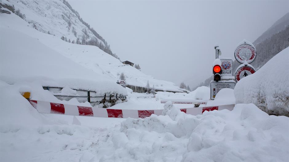 Evakuisano 75 ljudi posle lavine na severu Italije