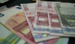Evro u ponedeljak 118,04 dinara