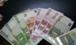 Evro u ponedeljak 123,97 dinara