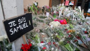 Evropski parlament minutom ćutanja odao poštu ubijenom nastavniku u Francuskoj