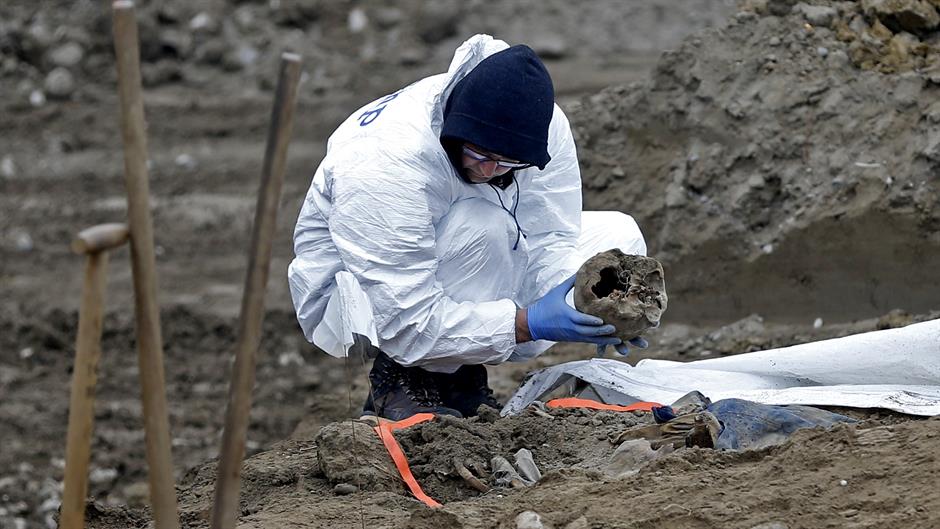 Exhumations of Serb grave sites start in Croatia