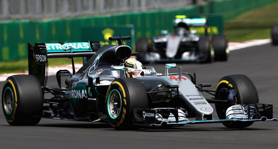 F1: Hamilton još ne dâ titulu, slavio u Meksiku