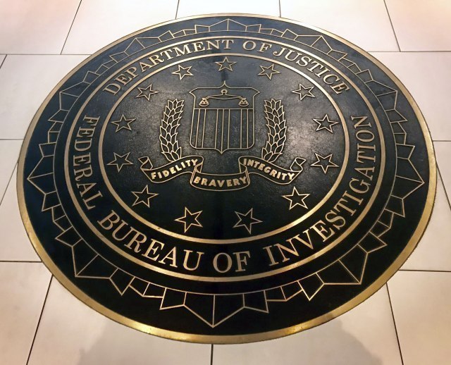 FBI pod pritiskom da objavi stotine nestalih Epstinovih dokumenata