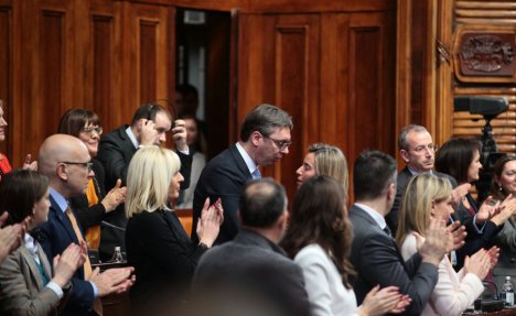 FEDERIKA, ŽAO MI JE: Vučić se izvinio Mogerinijevoj zbog skandiranja u Skupštini