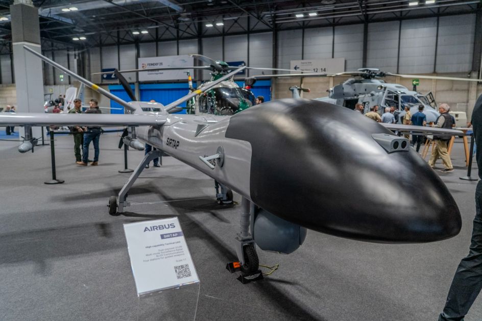 FEINDEF 2025: Prvi prikaz modela Erbasove besposadne letelice SIRTAP, moguća španska nabavka turskog trenažnog aviona Hurjet