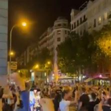 FEŠTA GROBARA U MADRIDU: Posle pobede nad Realom slavilo se na ulicama, navijači uzvikivali SAMO JEDNO (VIDEO)