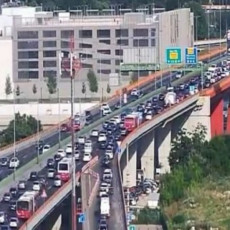 (FOTO) KOLAPS U BEOGRADU: Nezapamćena gužva u jednom delu grada, svim vozačima izdat VAŽAN SAVET