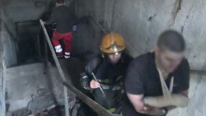 (FOTO) Kako je izgledala evakuacija putnika iz vozova koji su se sudarili u tunelu