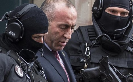 (FOTO) LEPOTICA I ZVER: Ovo je žena Haradinaja koju nikad niste videli! 