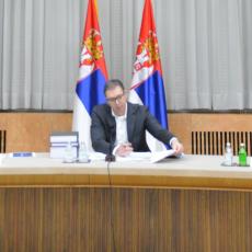 (FOTO) PRVE FOTOGRAFIJE SA VANREDNOG ZASEDANJA: Predsednik Vučić NA ČELU - najavljene stvari koje će sve ŠOKIRATI