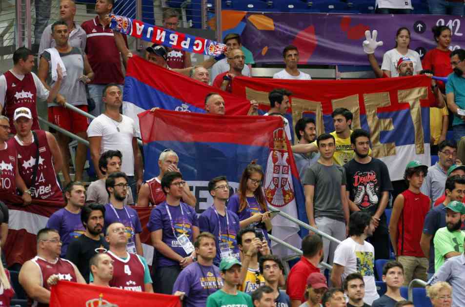 FOTO UBOD: Oni su reprezentaciju Srbije sa tribina ‘nosili’ do trijumfa (FOTO)