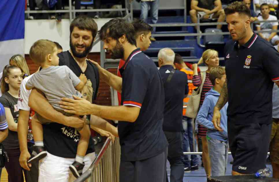 FOTO-UBOD: Slika Teodosića i Markovića koja će raznežiti sve ljubitelje košarke (FOTO)