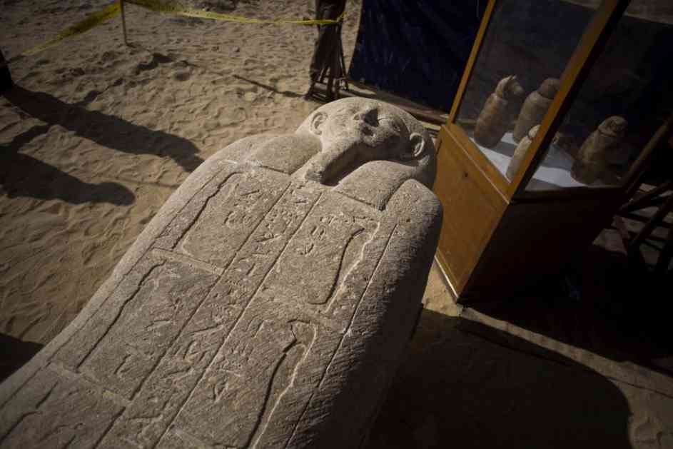 (FOTO, VIDEO) VELIKO OTKRIĆE! MUMIJE STARE 2.000 GODINA PRONAĐENE U EGIPTU: Pronađeni neobični sarkofazi, ali arheolozi nisu bili prvi koji su ih našli!