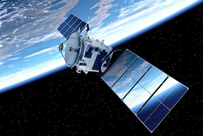 Facebook će lansirati internet satelite