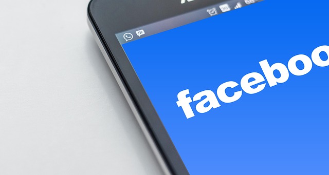Facebook uvodi transparentnost u političke oglase