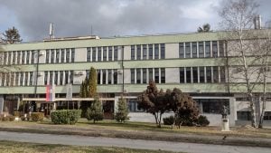 Fakultet inženjerskih nauka u Kragujevcu protiv onlajn nastave