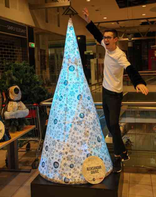Fashion Christmas Trees: Aleksandar Gavrić o inspiraciji za svoju unikatnu jelku!