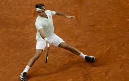 
					Federer pobedio Gaskea u prvom meču na šljaci posle više od dve godine 
					
									