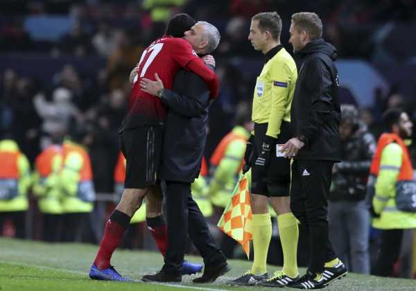 Felaini ćušnuo loptu rukom za pobedonosni gol, Murinjov dernek od radosti (VIDEO)