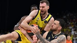 Fenerbahče osvojio Evroligu, Gudurić doneo trofej timu iz Istanbula
