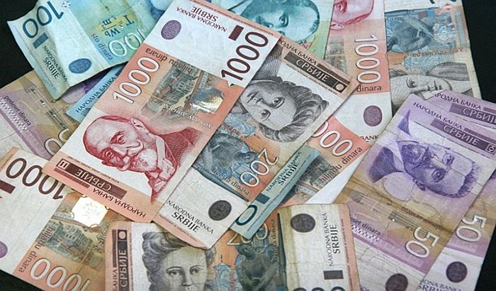 Fiskalni savet: Da plate predsednika i premijera budu 300.000 dinara