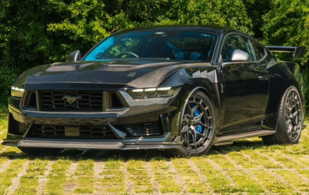Ford Mustang by Clive Sutton