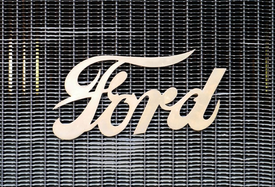 Ford gubi 365 miliona dolara
