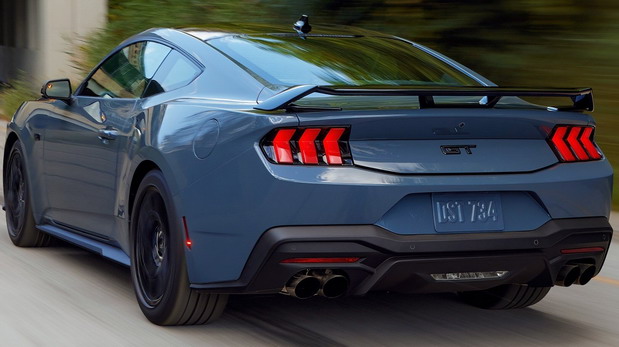 Ford želi da Mustang ima V8 motor ‘što je duže moguće‘