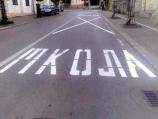 Foto-vest: Naopako slovo na uličnom natpisu