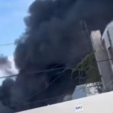 Fotografije i snimci požara u Novom Sadu: U plamenu više od 1.000 kvadrata poznate firme, poznato da li ima povređenih (FOTO/VIDEO)