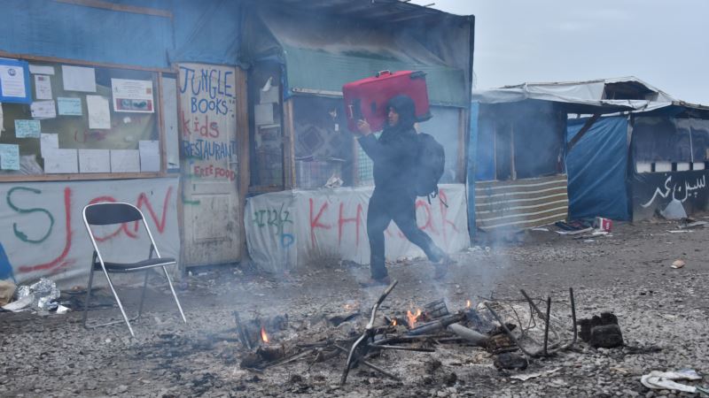 Francuska: Iz Džungle evakuirano 2.300 migranata, počinje rušenje logora