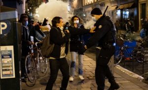 Francuska: Pariska policija u „šokantnom“ sukobu u migrantskom kampu