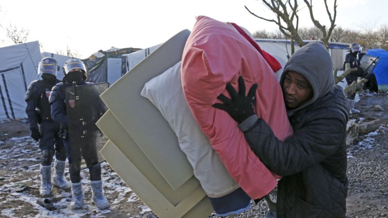 Francuska: Počela evakuacija migranata iz kampa Džungla