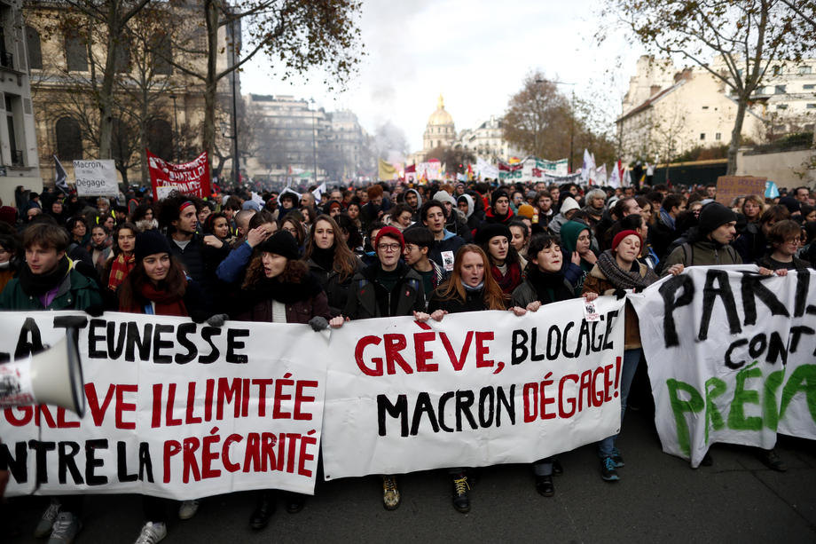 Francuska: Treći talas štrajkova zbog penzione reforme, Makron pod pritiskom