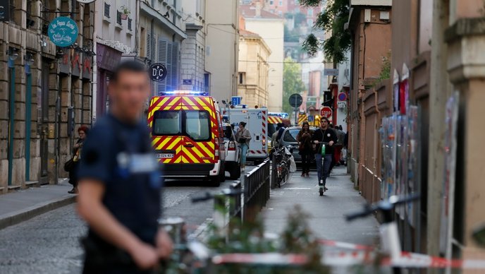 Francuska: U eksploziji paketa bombe u pješačkoj zoni povrijeđeno 13 osoba