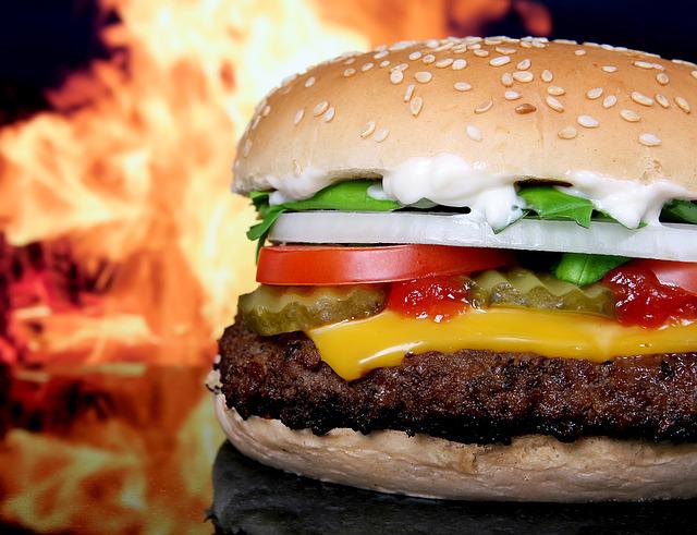 Francuska će zabraniti korišćenje reči kao što su „odrezak“, „burger“ ili „kobasica“ za vegetarijanske proizvode